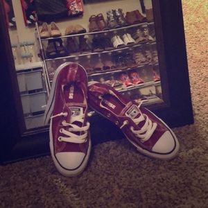 CONVERSE 💋 never worn, 100% prefect condition!